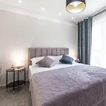 Apartment & Rooms Primi With Free Parking