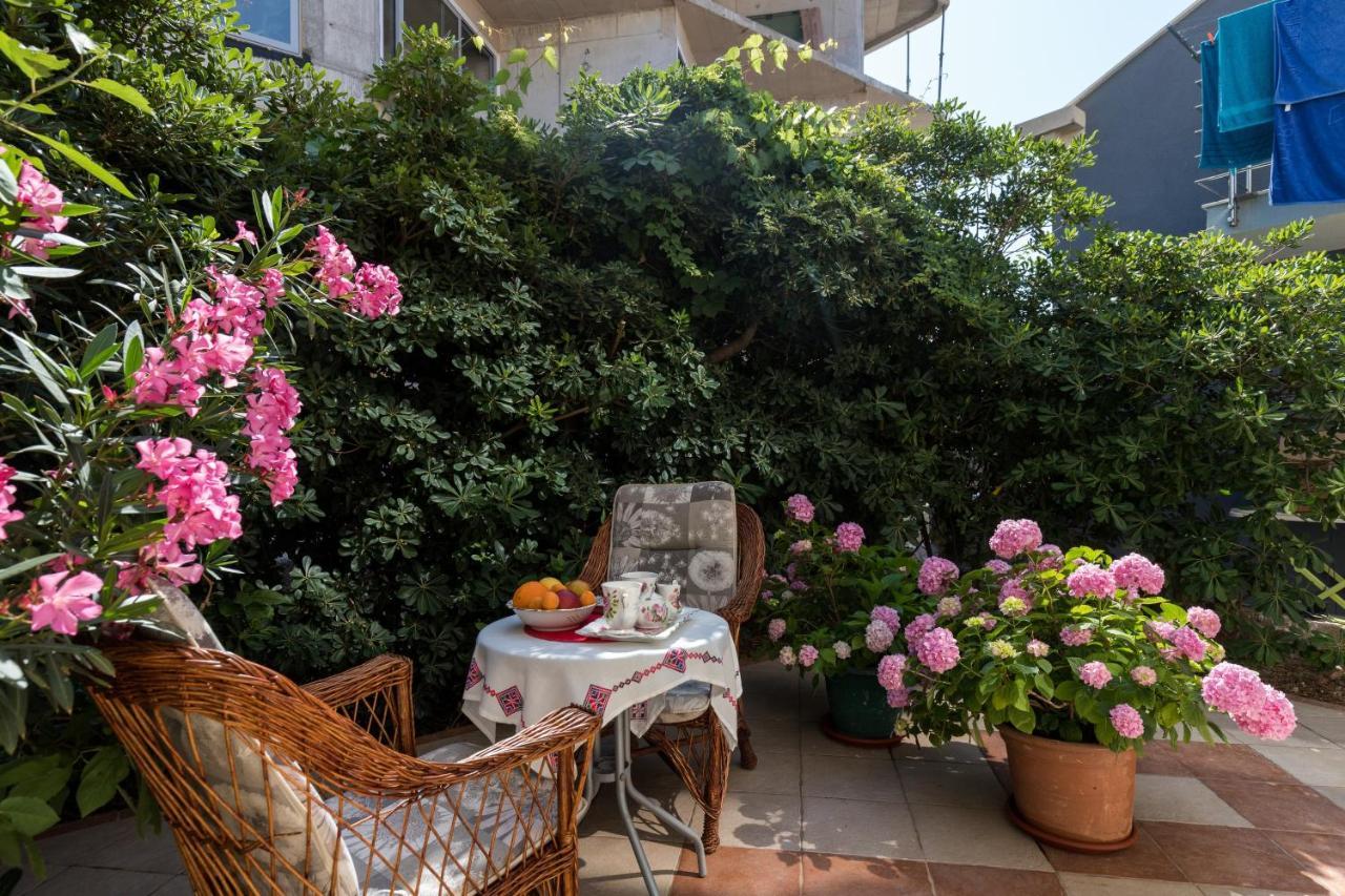 & Primi With Free Parking Guest house 4*